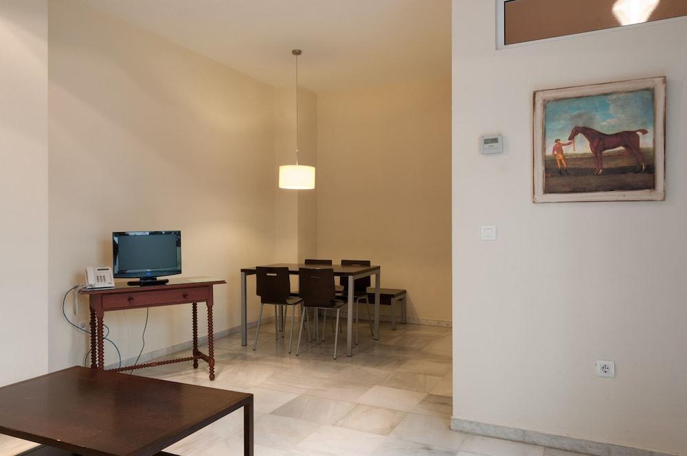 Apartamentos Las Cruces Sevilla Bagian luar foto